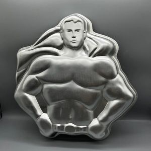 DC Comics 1977 Superman/ Superhero Cake Pan VINTAGE #502-1212 for Wilton GUC